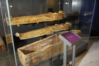 Hor-em-ken-iset coffin